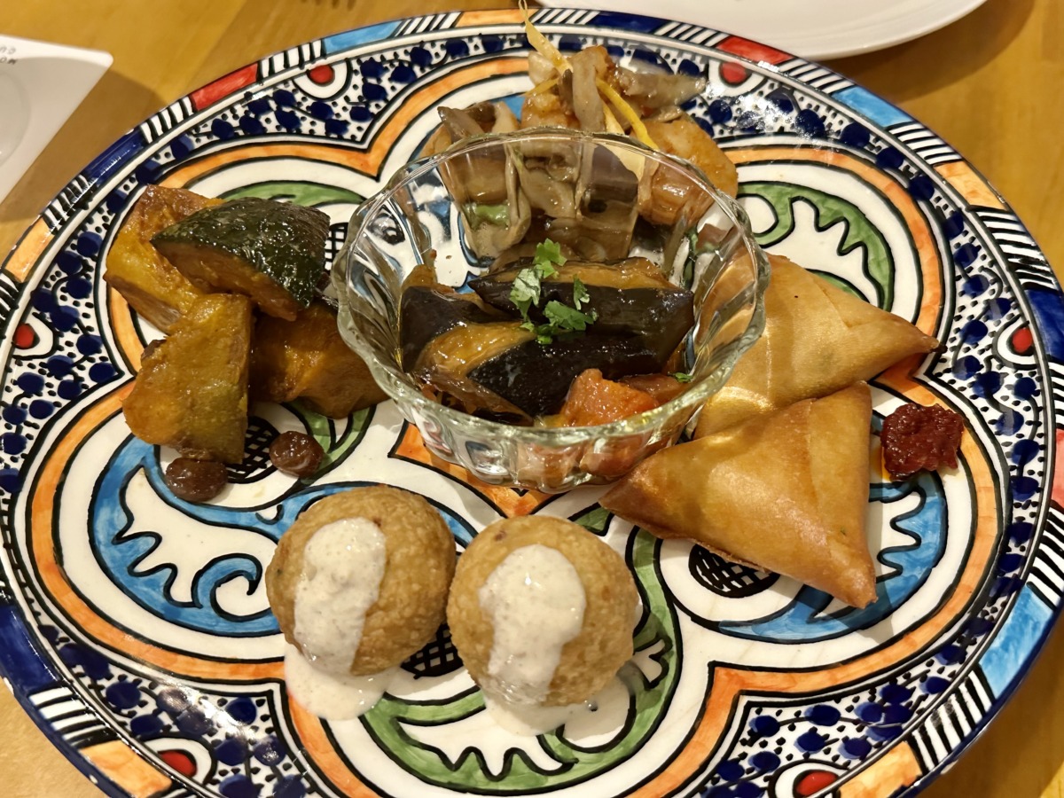 11/1開店 「モロッコ料理とクラフトビール ホップトリップ」で気軽に旅
